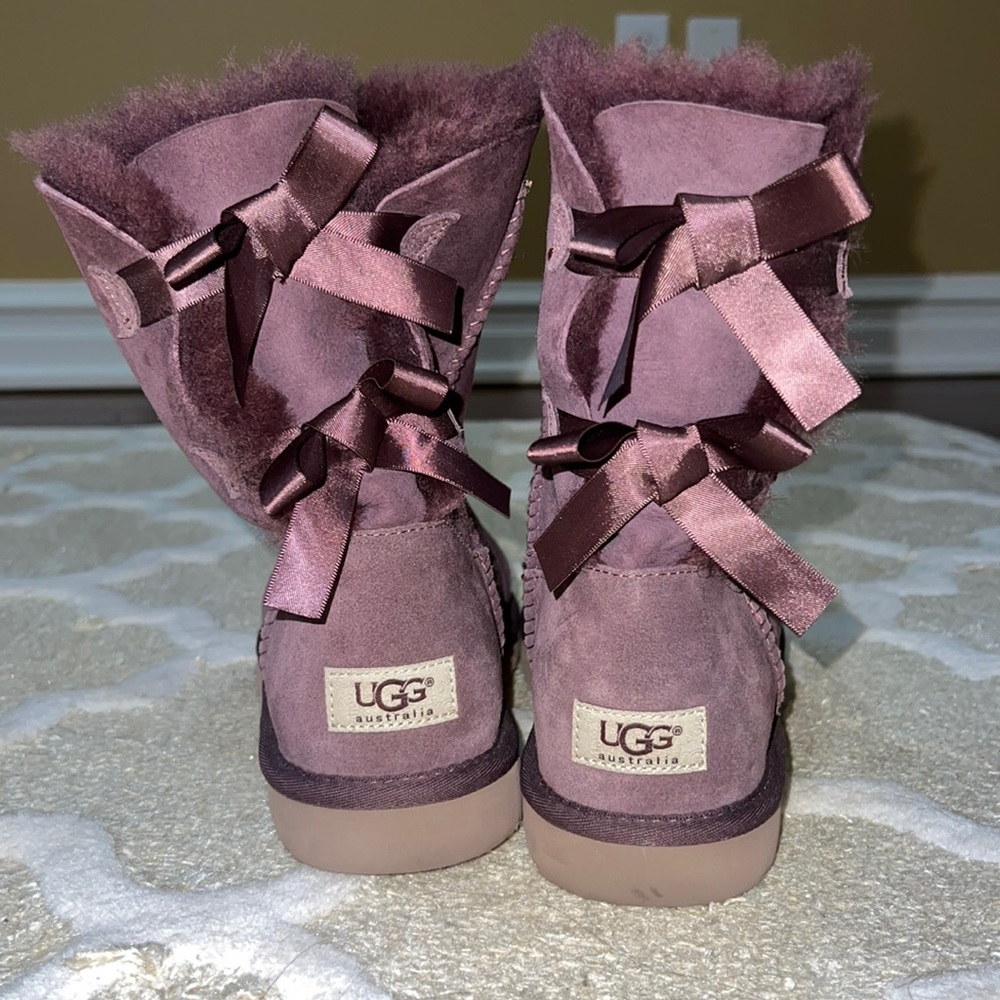 Size 9 Dark purple UGGs with bows on back